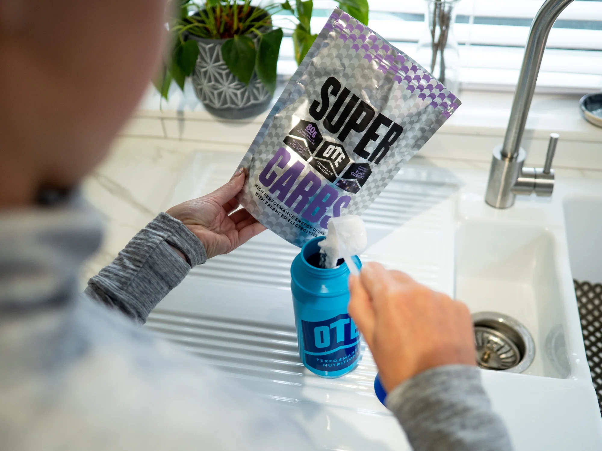 Blackcurrant Super Carbs Performance Energy Drink Bulk Pack - Image 3