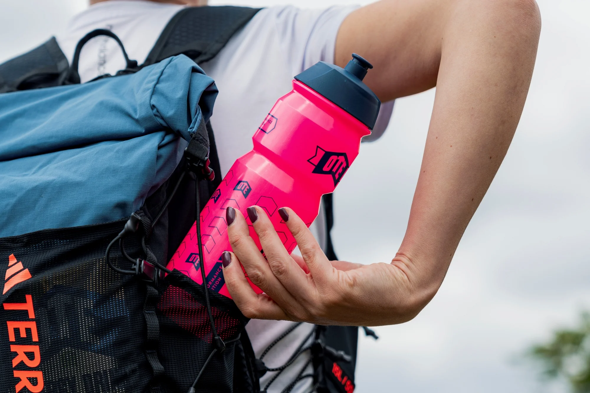 Pink Hup Hup Drinks Bottle 750ml - Image 4